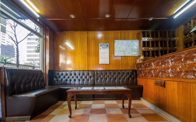 Hotel Embassy