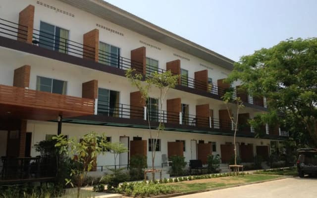 Baansakulpetch Hotel