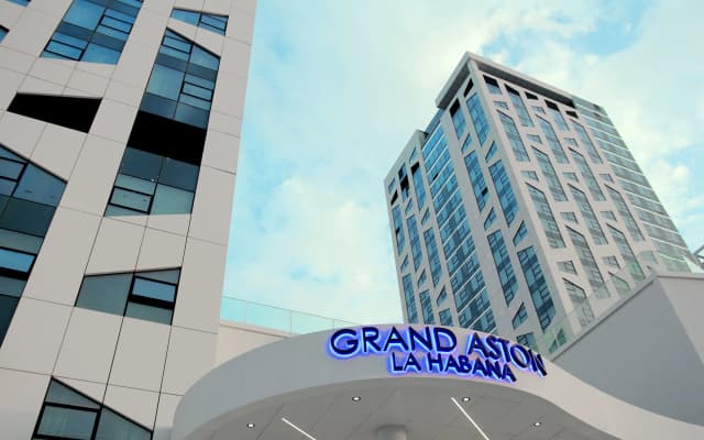 Grand Aston Habana