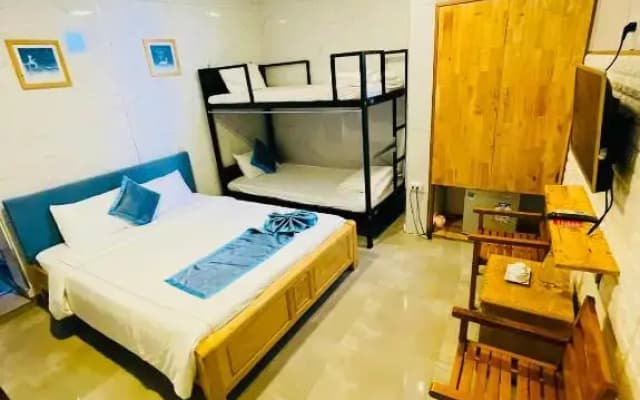 Shark Homestay