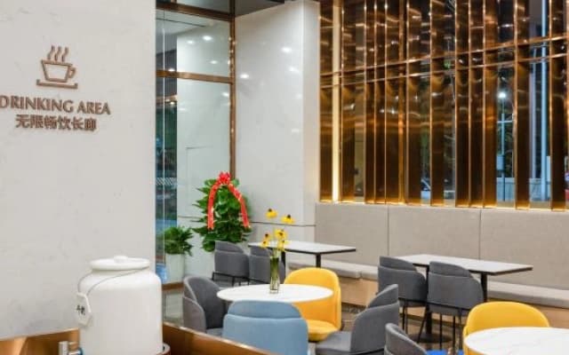 Chaoman Hotel (Jingzhou High-Speed Railway Station Fantawild Store)