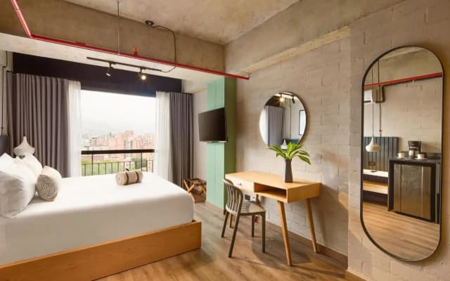 Urbit Social Lofts