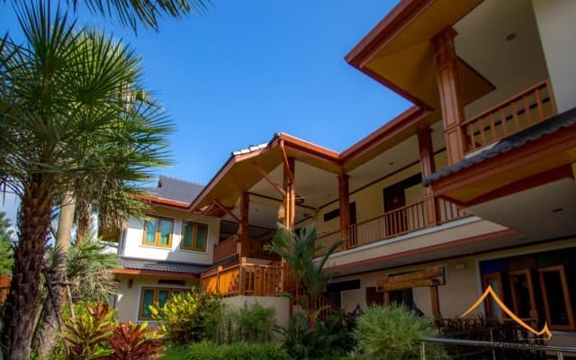 Baan Pondchanok Hotel