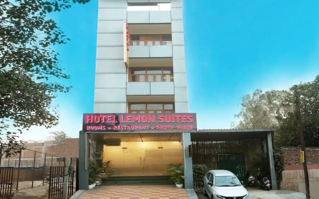 Hotel Lemon Suites & Banquet Noida Sector 62
