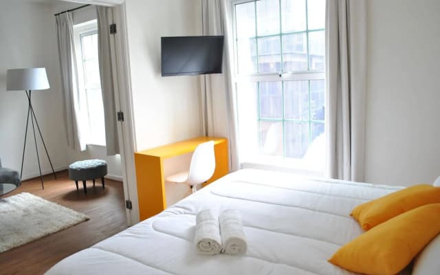 CLH Suites Santiago