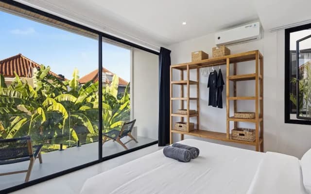 White Residence - Art & Boutique Suites