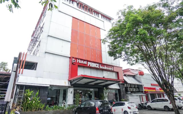 OYO 1318 Hotel Prince Boulevard
