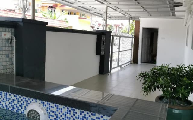 Melody Whole Or Suite Room