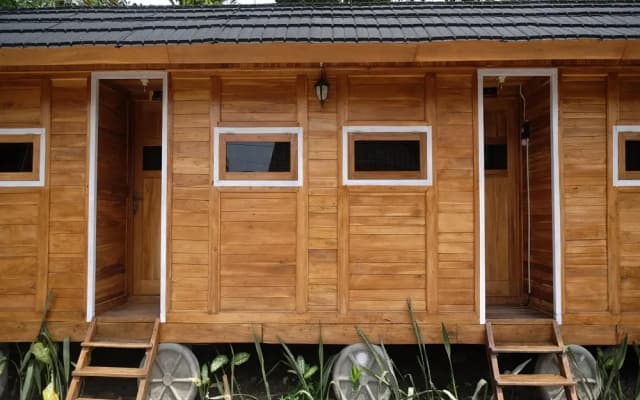 Urbanview Villa Kolopaking Kebumen By Reddoorz