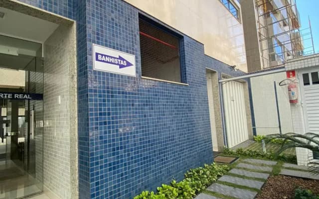 Apt na Praia do Morro,2 quadras do mar,com Garagem