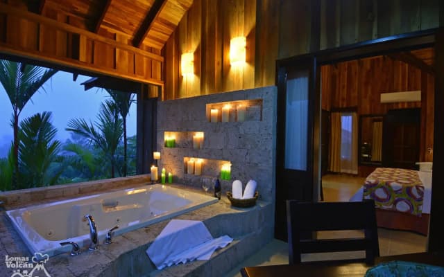 Hotel Lomas del Volcán