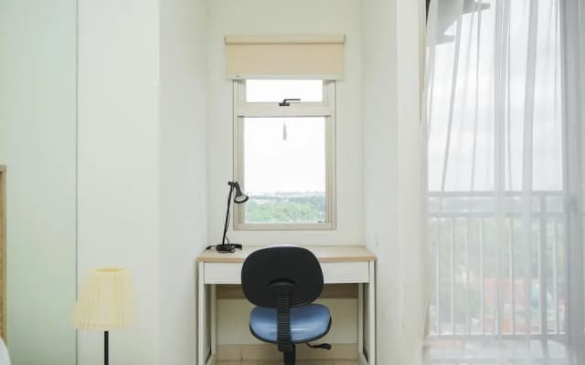Fully Furnished with Cozy Design Studio Apartment at Springwood Residence