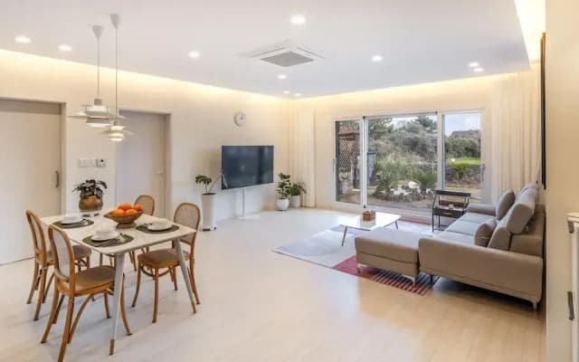 Jeju Stay Rowoon Dockchae Pension