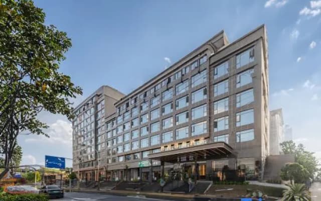 Renhuai Qiancheng Jinhe Hotel