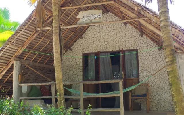 Mbuyuni Beach Village - Bungalows