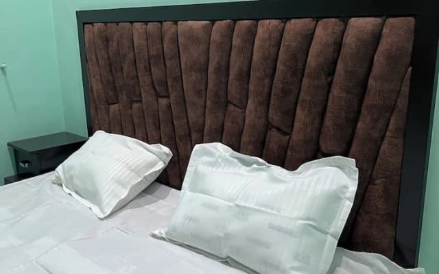Hotel Datia Comfort Inn