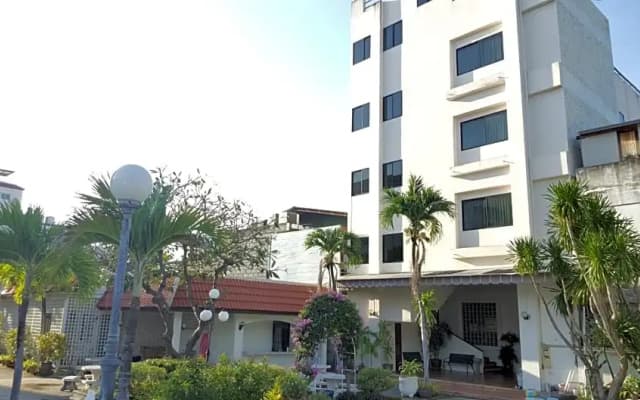 Puangpen Villa Hotel