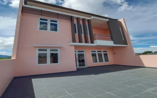OYO Life 93054 Th Residence 135 Syariah