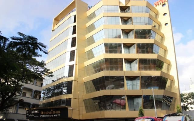 OYO 22061 Hotel Khwaishh Presidency