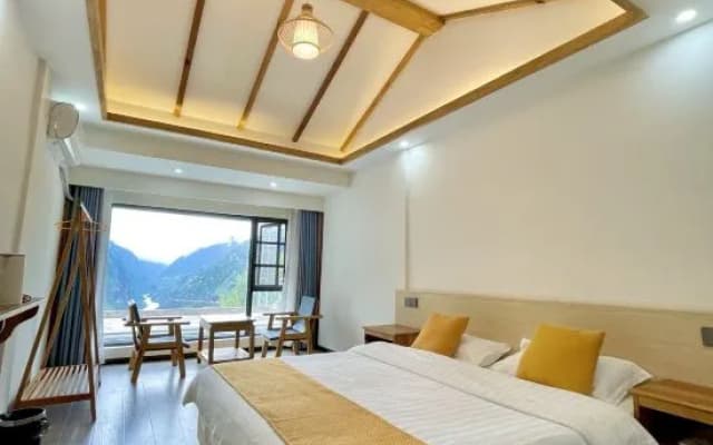 Shangri-La Central Tiger Leaping Canyon Dream Boutique B&B
