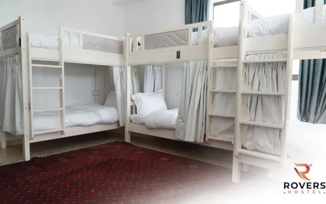 Rovers Beach Hostel JBR