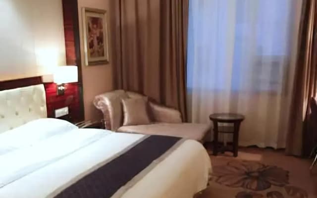 Huaya Hotel