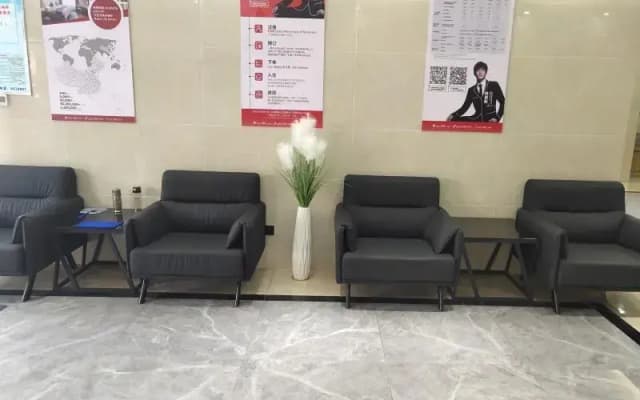 Green Tree Inn Express Weifang Zhucheng Longyuan Shangcheng