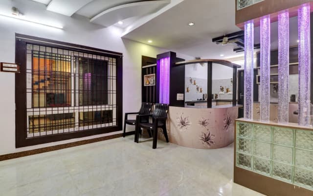 Hotel O by OYO SESHADRI HOMESTAY