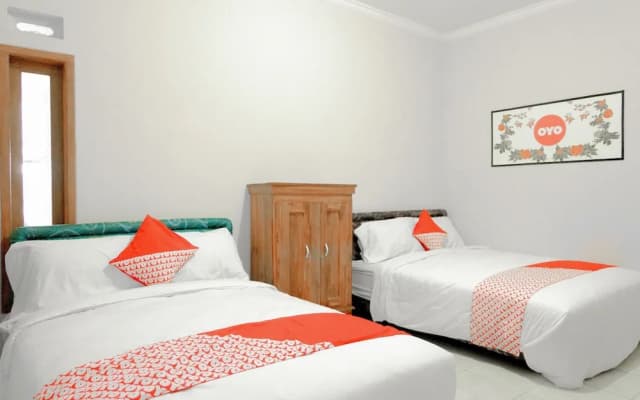 Queen Homestay by OYO Rooms