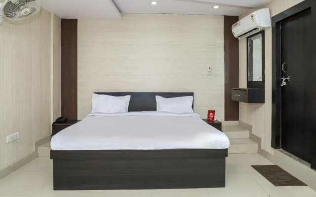 OYO 35425 Hotel Duke Inn