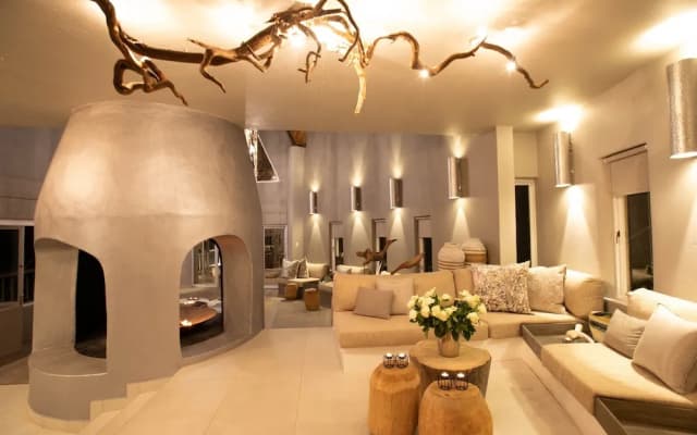Clifftop Exclusive Safari Hideaway Lodge - All Inclusive