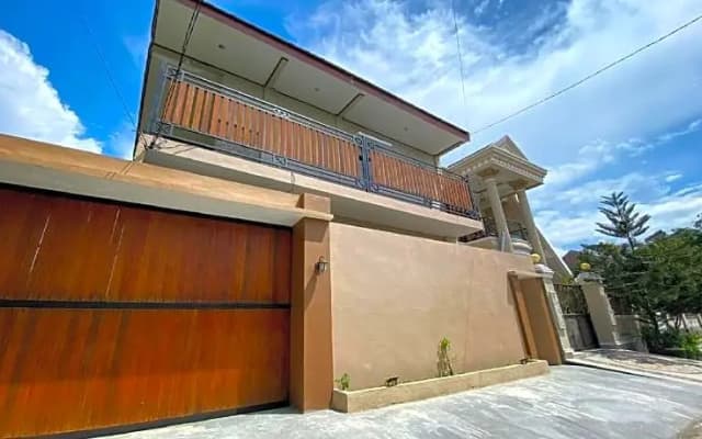RedDoorz near Mojokerto Train Station