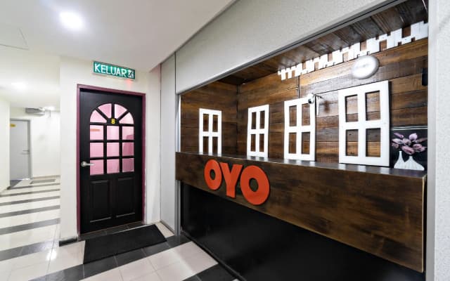OYO 89960 Manjung Inn Hotel