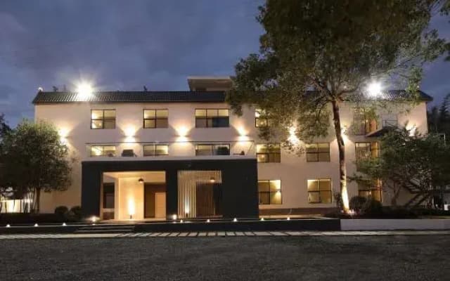 Joyeux Hotel