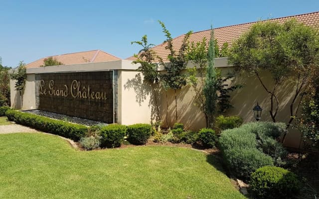 Le Grand Chateau Hotel