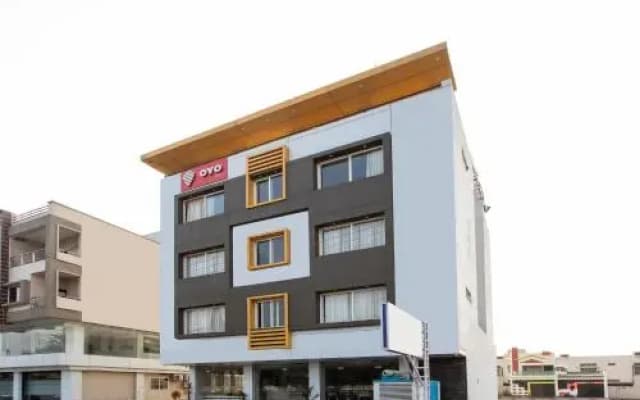 Hotel Crystal Inn
