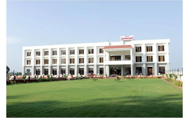 Geetanjali Hotel & Motel