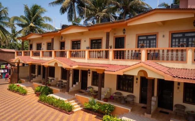 Alcove Beach Resort