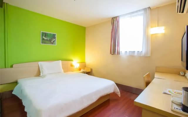 7Days Inn Dezhou Railway Station Square