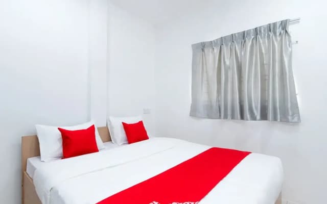 Weng Bee Guest House by OYO Rooms