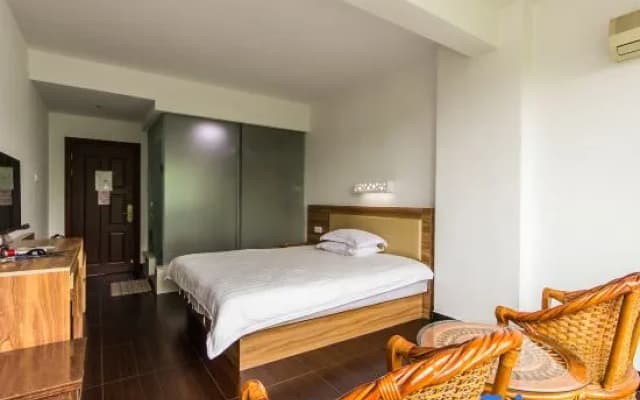 Wuyishan Xuecheng Hotel