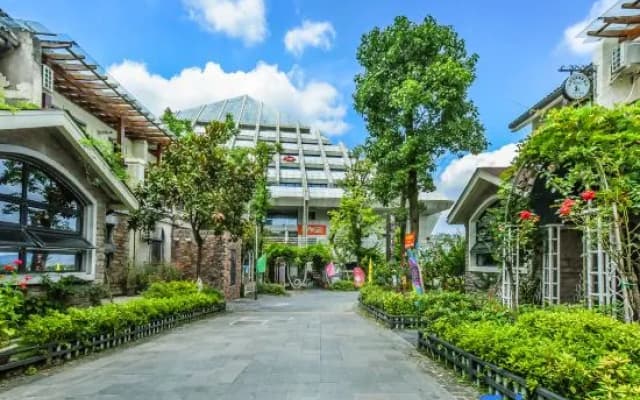 Seven-color Garden Resort (Fairy Mountain Tourist Reception Center)