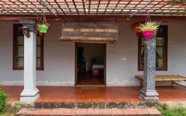 Mua Caves Ecolodge