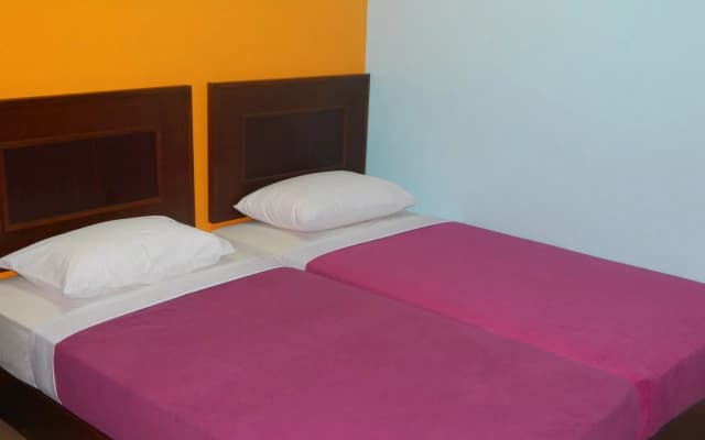 Riverside Hotel