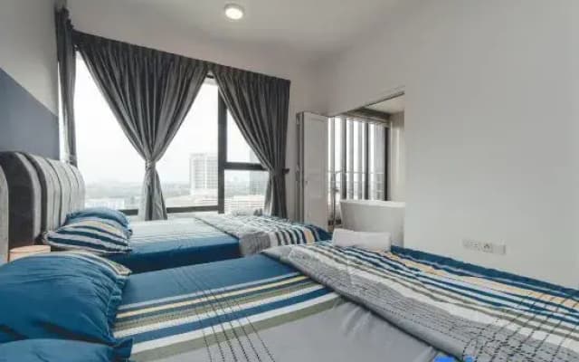 Mosaic Southkey Blue7 3BR8pax nr Midvalley