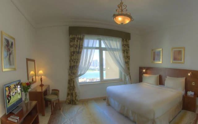 Апарт-отель Royal Club at Palm Jumeirah