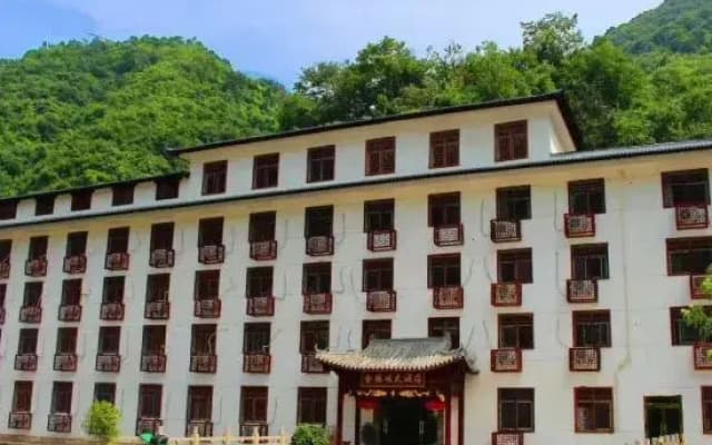 Jinsixia Guobin Hotel