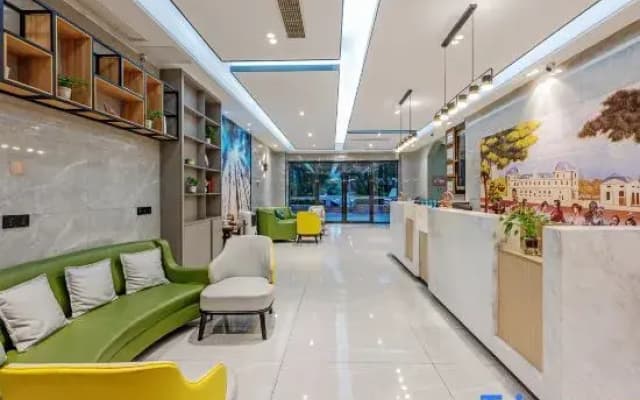 Vienna Classic Hotel (Fuzhou North Railway Station Plaza)