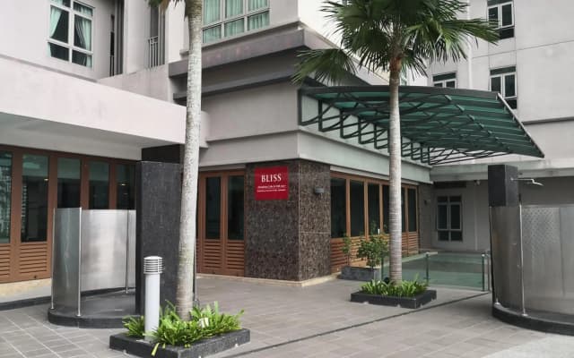 10am-6pm, SAME DAY CHECK IN & CHECK OUT, Work from Home, 1 Bedroom Apartment, Shaftsbury-Cyberjaya, G-Floor by Flexihome-MY