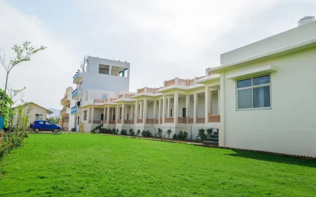 Oyo 41066 Brahma Farm Stays